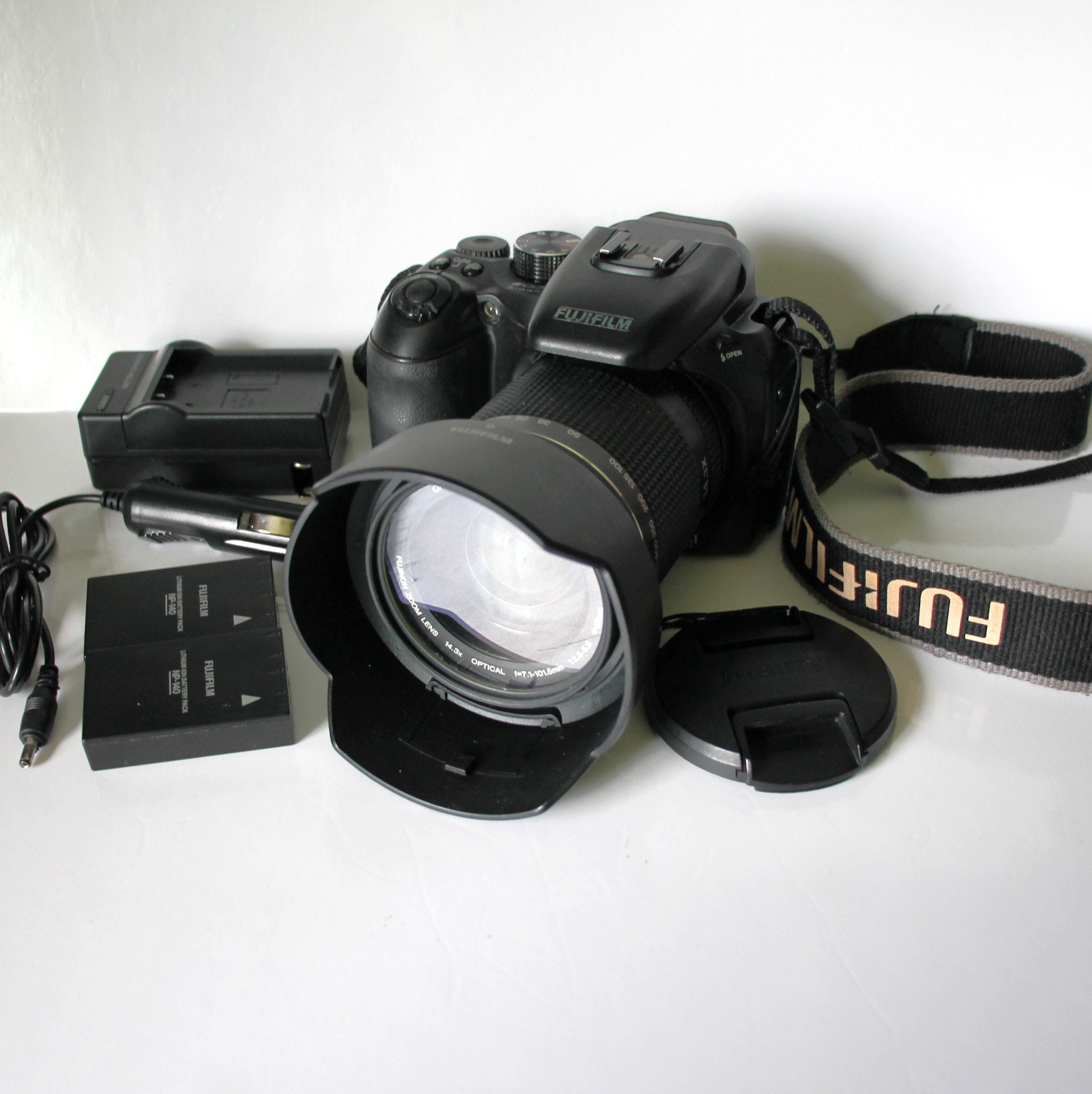 FUJIFILM FinePix S100FS デジカメ 美品 a3925 Amazon | FUJIFILM デジタルカメラ FinePix (ファインピックス