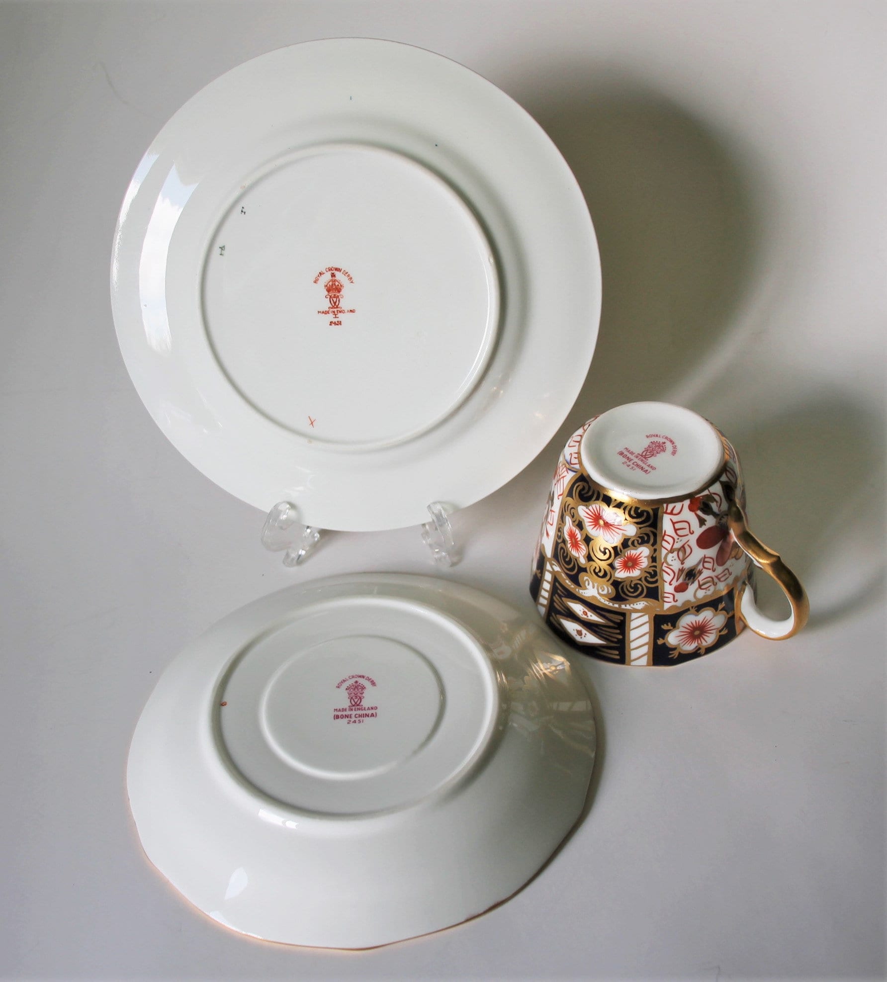 ロイヤルクラウンダービー 伊万里 2451 ティーカップ＆ソーサー サイド 