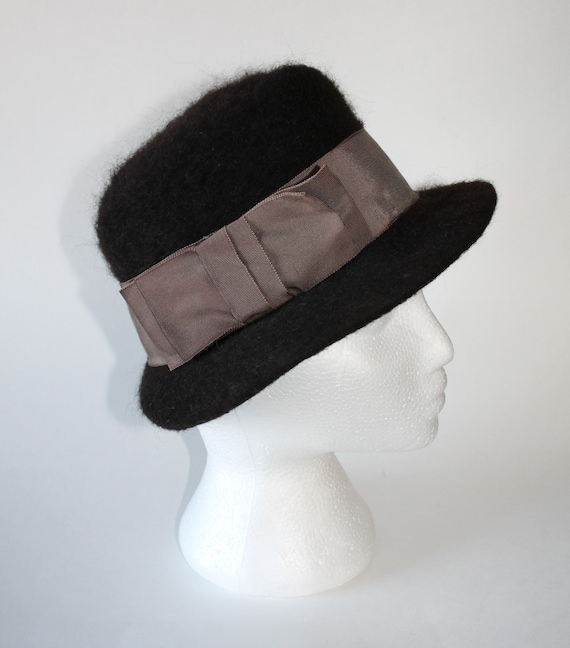 Vintage 1940's Brown Cloche Hat Small Brimmed - image 1