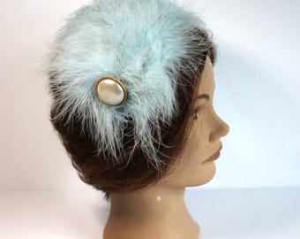 Cappello vintage azzurro con piume, fascia per capelli anni '50