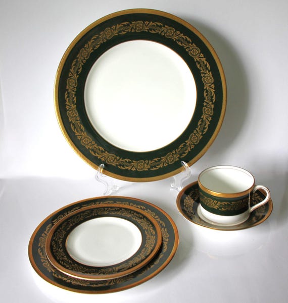 Coalport Bone China 5 Piece Place Setting Viceroy Pattern Green