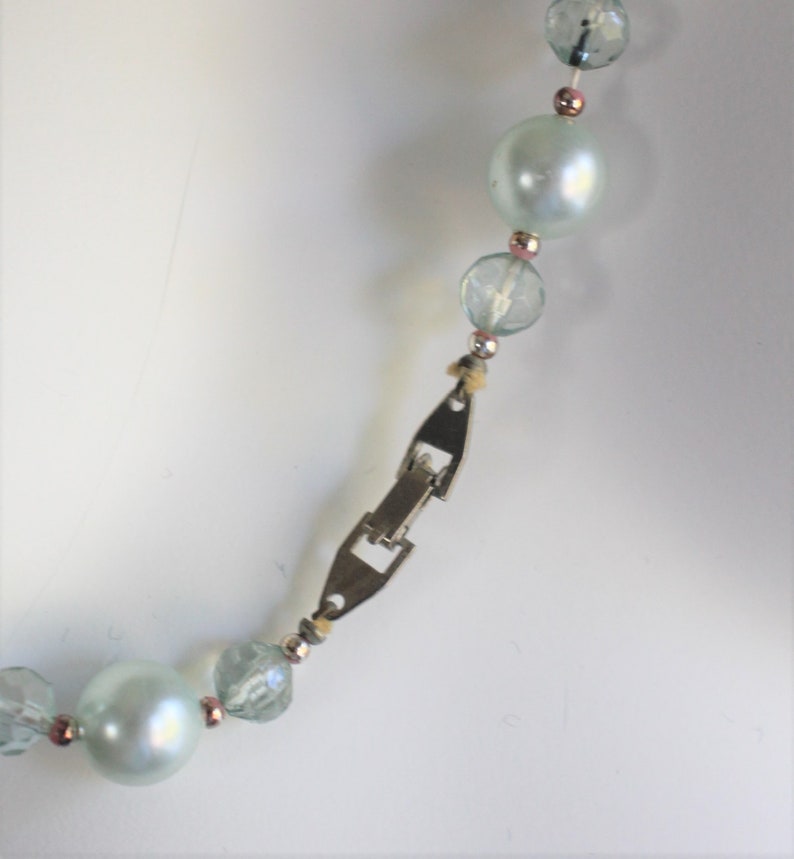 Vintage 1960/'s Green Bead Necklace