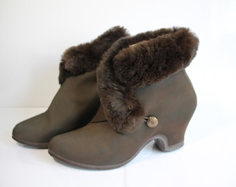 Vintage Winter Boots Galoshes Wings by Action Footwear 1950's