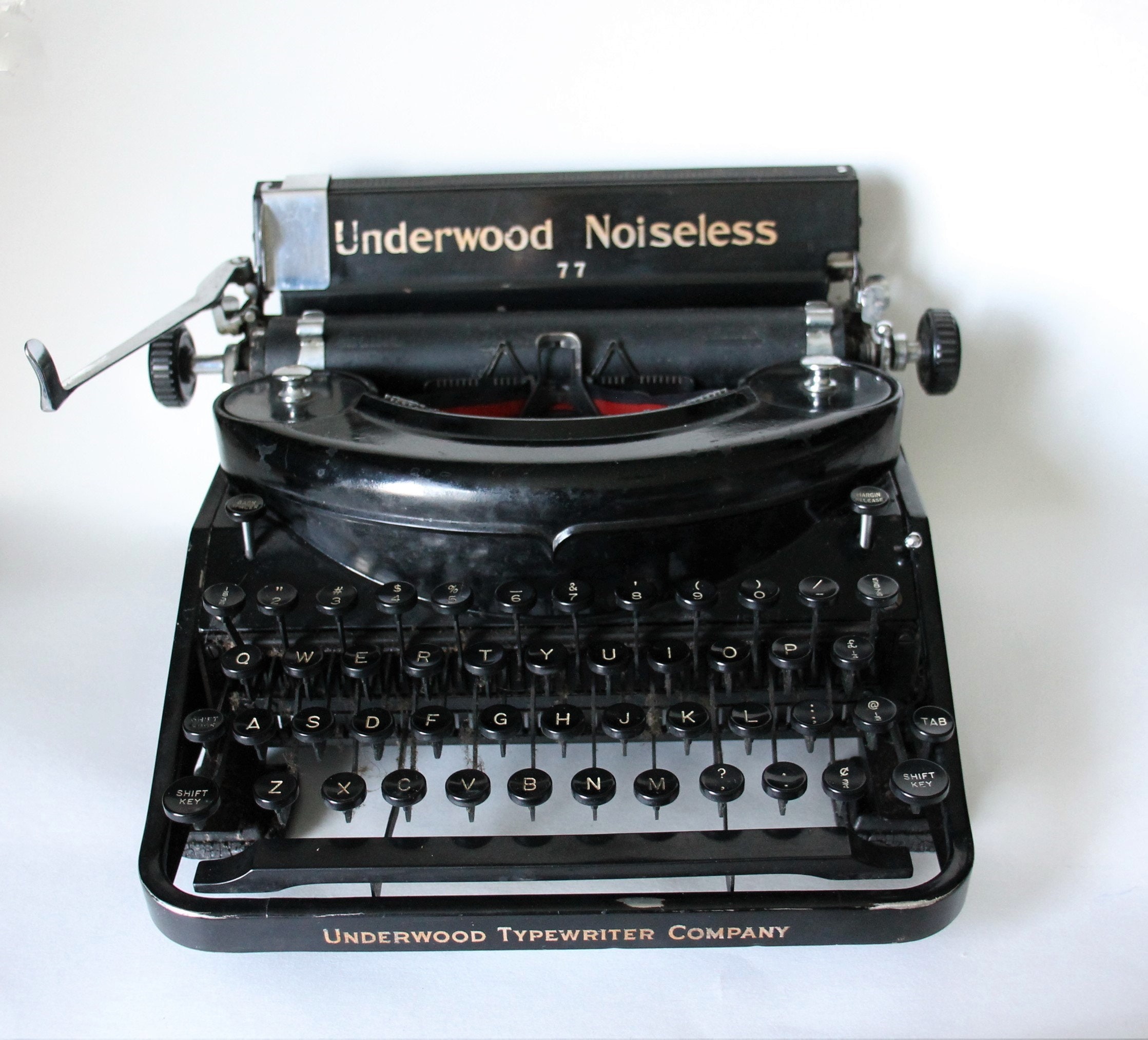 1919 Noiseless 4 on the Typewriter Database