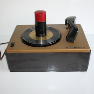 RCA Victor Record Player for Parts or Repair Model 45-J-2 Circa 1950