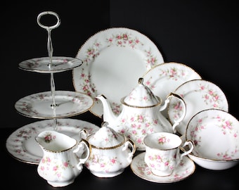 Paragon Victoriana Rose Teapot Plate Teacup Creamer Sugar Bowl Cake Stand Bowl Multiples