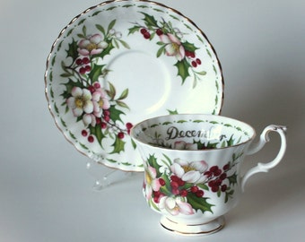 Taza de té y platillo Royal Albert Flor del mes Rosa de Navidad Diciembre