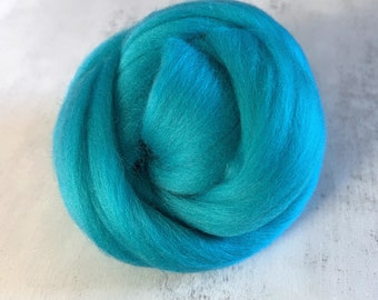 2oz Seascape Merino Wool Roving, Needle Felting Wool, Turquoise Merino Top