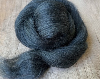 2oz Wolf Gray Merino Wool Roving, Needle Felting Wool, Dark Gray Merino Top, Wool for Needle Felting