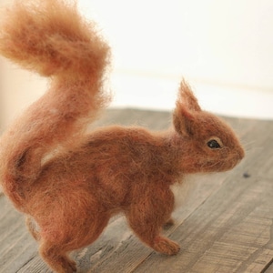 Needle Felted Red Squirrel Made to Order zdjęcie 4