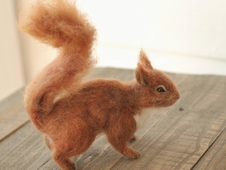 Needle Felted Red Squirrel Made to Order zdjęcie 4