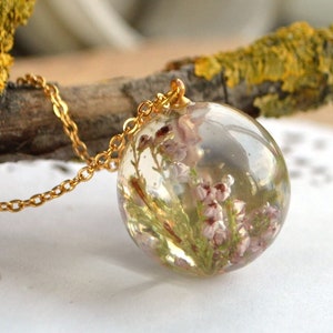 heather flowers sphere pendant Resin jewelry pressed flower necklace Garden gift mom floral pendant, women gift plant jewelry nature lover