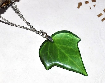 Collier pendentif feuille de lierre, collier feuille verte en résine, cadeau bijoux bois terrarium pour elle, cadeau de demoiselle d'honneur pour amoureux de la nature, cadeau maman pour femme