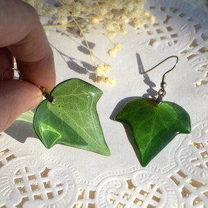 ivy leaf earrings resin green leaf jewelry Terrarium woodland gift for her bridesmaid gift for nature lover, lightweight earrings women gift