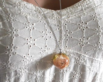 本物のバラのペンダントネックレス、花柄ガーデンギフト、コテージコアジュエリー、一点ものの桃の押し花ギフト、女性向け、植物好きへのギフト
