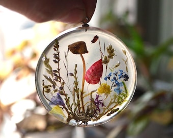 Real Mushroom terrarium pendant Necklace resin fairy forest jewelry Botanical, goblincore Nature woodland gift Gothic, witch gift for her