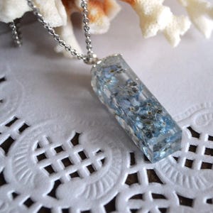 Collier pendentif myosotis bleu, cadeau bijoux insolite pour fille, bijoux pour femme bijoux uniques fleurs en bijoux cadeau jardinage image 8