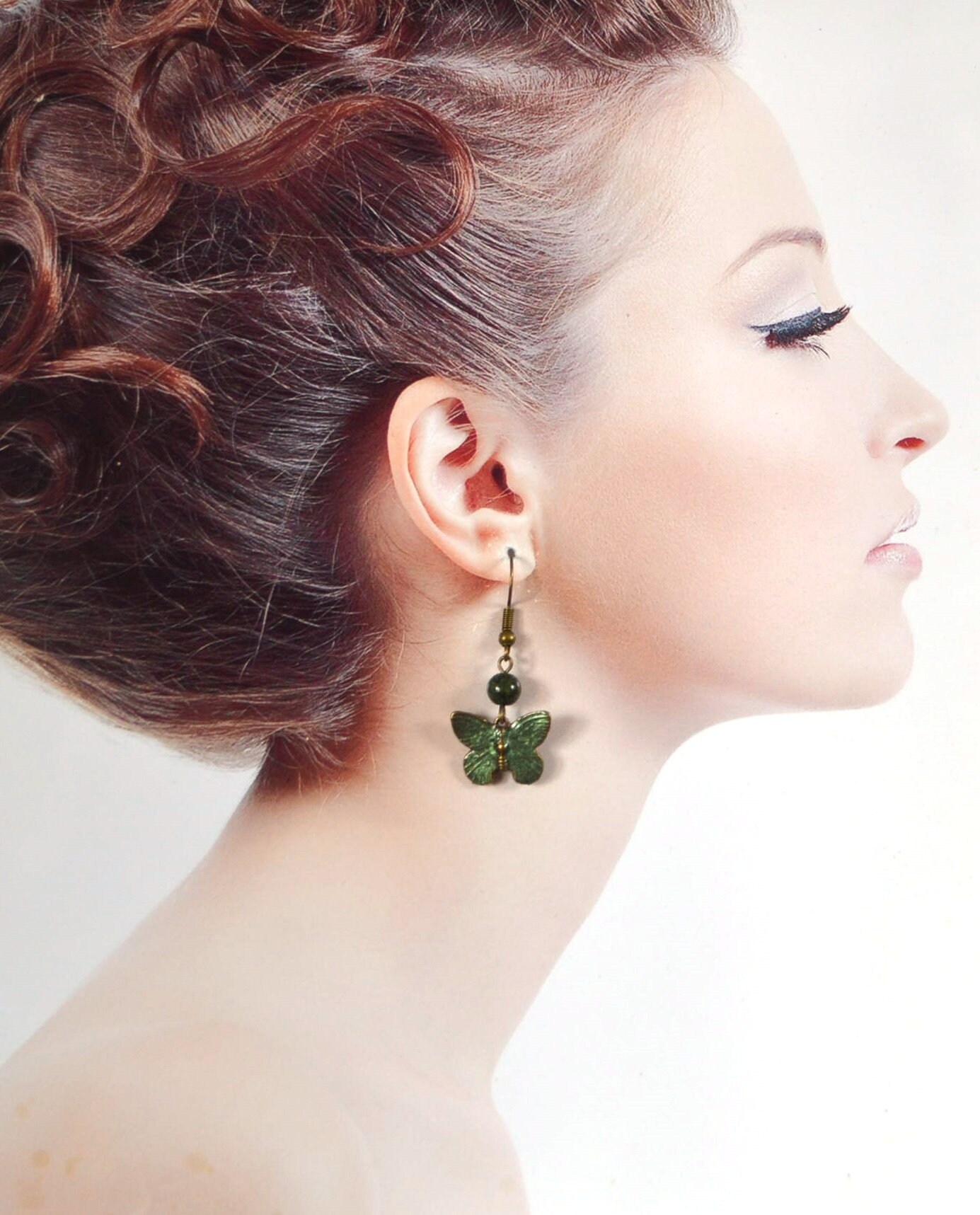 Boucles D'oreilles Papillon Vert Pomme - Nacré, Métal Argenté, Neuves Sans Emballage