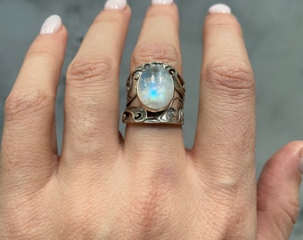 Sterling Silver Rainbow Moonstone Ring Size 6.25