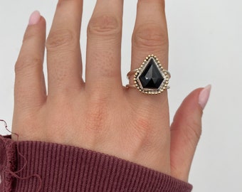 Black Spinel Ring w 14k Gold-Filled Accent. Size 8.5