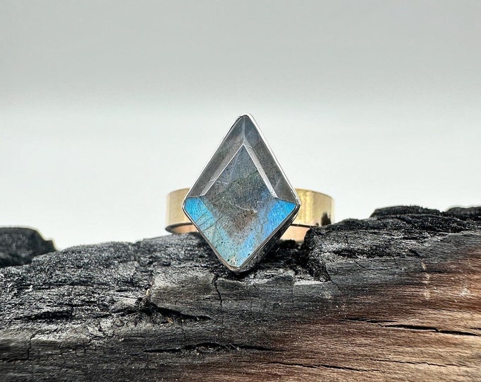 Featured listing image: Labradorite Mixed Metal Ring Size 7.5