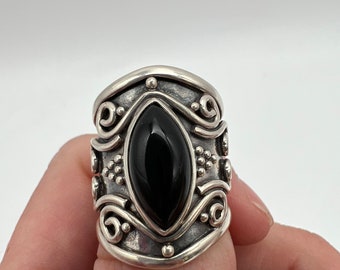 Sterling Silver. Black Onyx. Ring Size. 6.