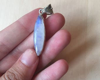 Sterling Silver Moonstone Pendant.