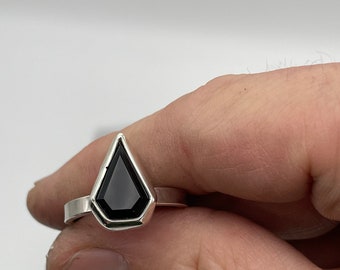 Sterling Silver Black Onyx Shield Ring. Size 9.