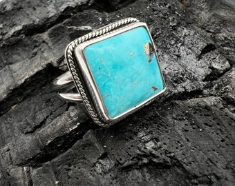 Sterling Silver White Water Turquoise Ring Size 8.