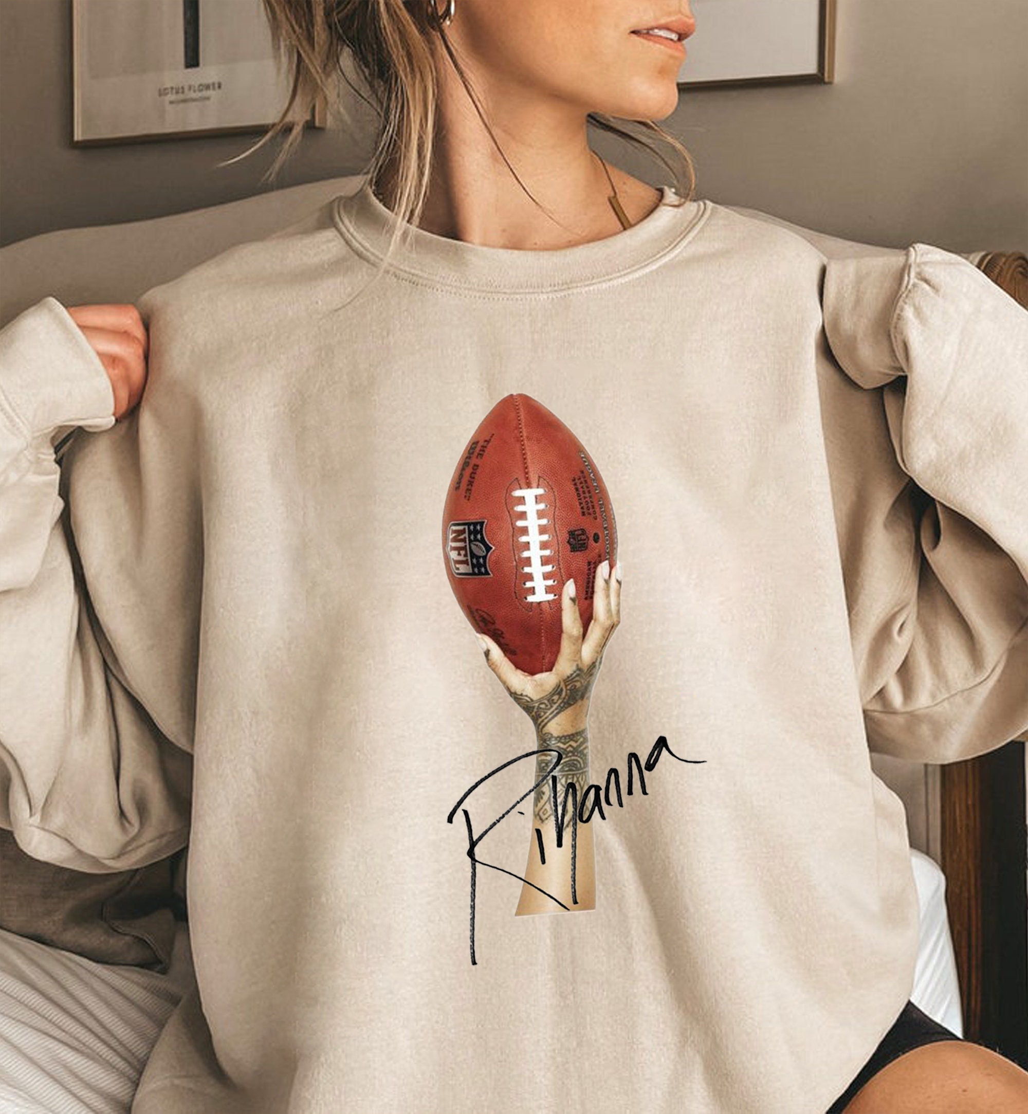 Discover Rihanna Supper Bowl , Rihanna Supper Bowl Pullover