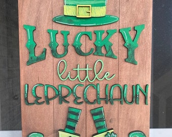 St. Patrick's Day door sign, welcome sign, door hanger, farmhouse, lucky leprechaun