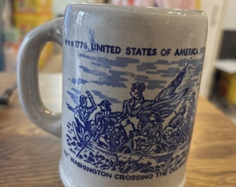 1976 United States Washington Crossing the Delaware Mug 4-1/2" US Bicentennial