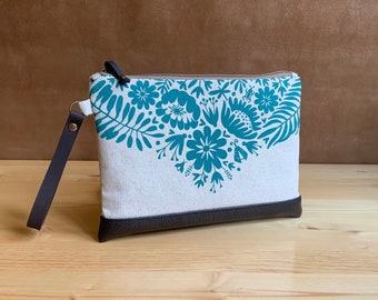 Wristlet Clutch,Floral Case,Wristlet Purse,Boho Purse,Bohemian Clutch,Women Present,Vegan Bottom,Country Chic Bag,Party Wallet