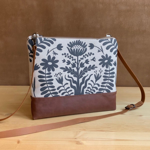 Floral cross body bag,Folk Print,flower linen bag,every day purse,unique bag,B&W clutch,shoulder Bag,Mothers Day,girlfriend gift,Valentine's