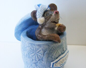 Cookie Jar mouse figurine, Christmas Cookies, Christmas mouse, mouse sculpture, hand sculpted, midnight snack, snowflake design, cute mouse