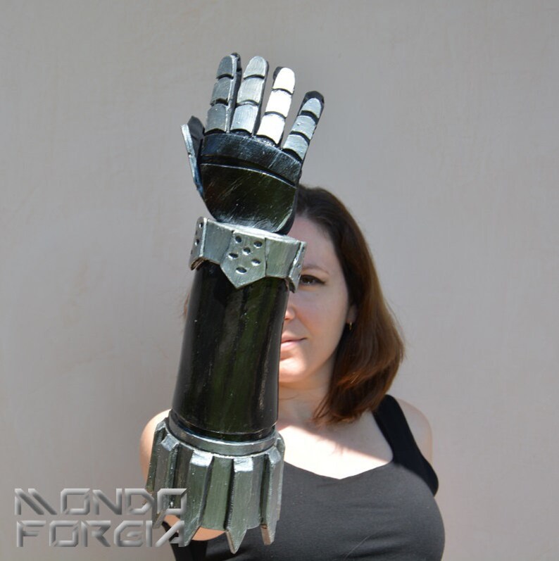 MADE TO ORDER* Devil Breaker Nero robotic arm of Devil May Cry 5 for cosplay larp Dante demons robot prostetic replica mecha Fortuna Capcom