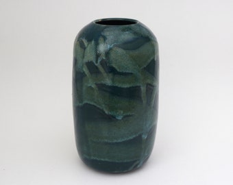 マルチブルーとグリーンの光沢のある釉薬を施した小さな陶器の花瓶