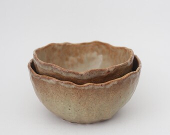 Ciotole in gres fatte a mano: set in ceramica marrone maculato opaco
