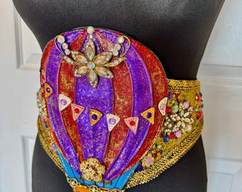 Conjunto de cinturón, tocado y pendientes con diseño de globo aerostático estilo steampunk