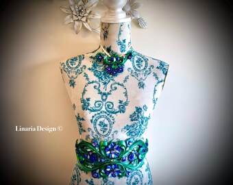 Collar y cinturón de filigrana verde esmeralda, corsé de flores Crystal Fantasy Armour con colgante