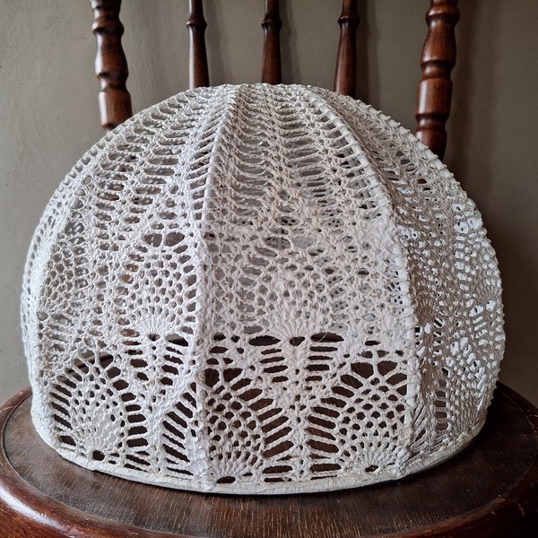 abat-jour au crochet, lampe shabby chic, lampe au crochet, lampe suspendue au crochet, abat-jour boho, lampe suspendue boho, vie boho, vie blanche, style boho