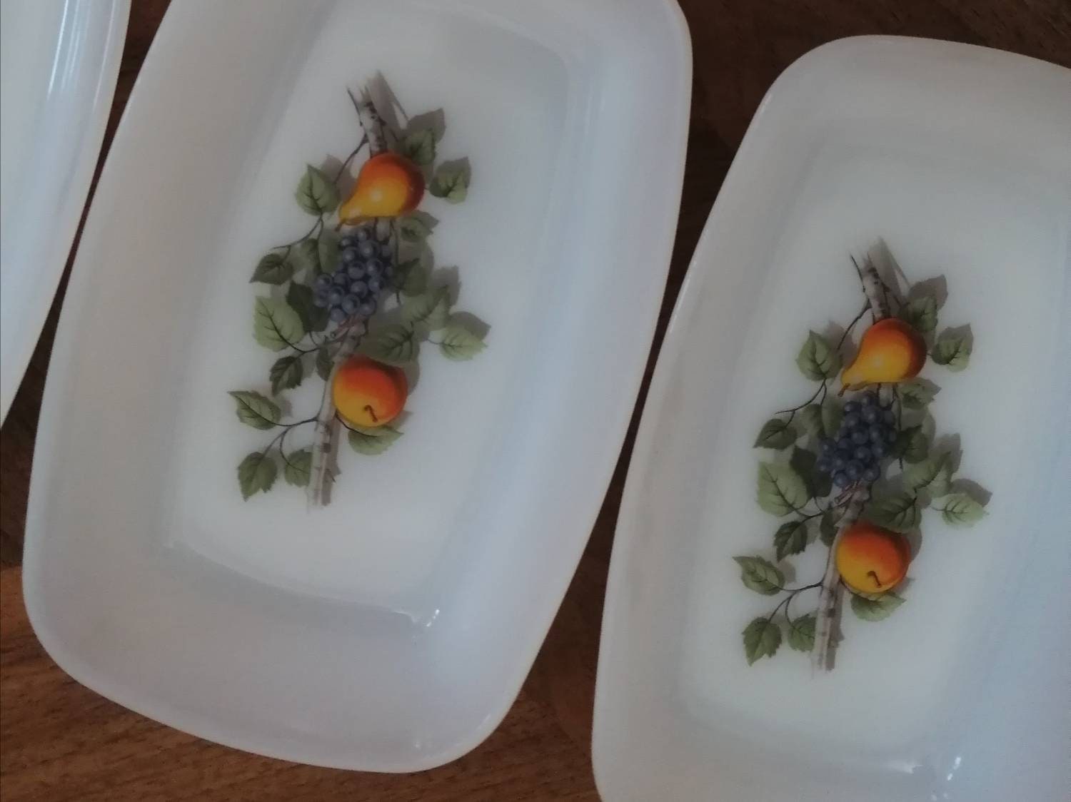 Does anyone collect Arcopal France? I bought these plates but cannot find  any info about the pattern. I can't really find any articles about  collecting Arcopal. (It's fun collecting non-pyrex since it's