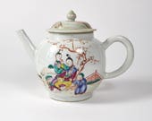 Antique 18th century Chinese Famille Rose porcelain teapot in excellent condition.