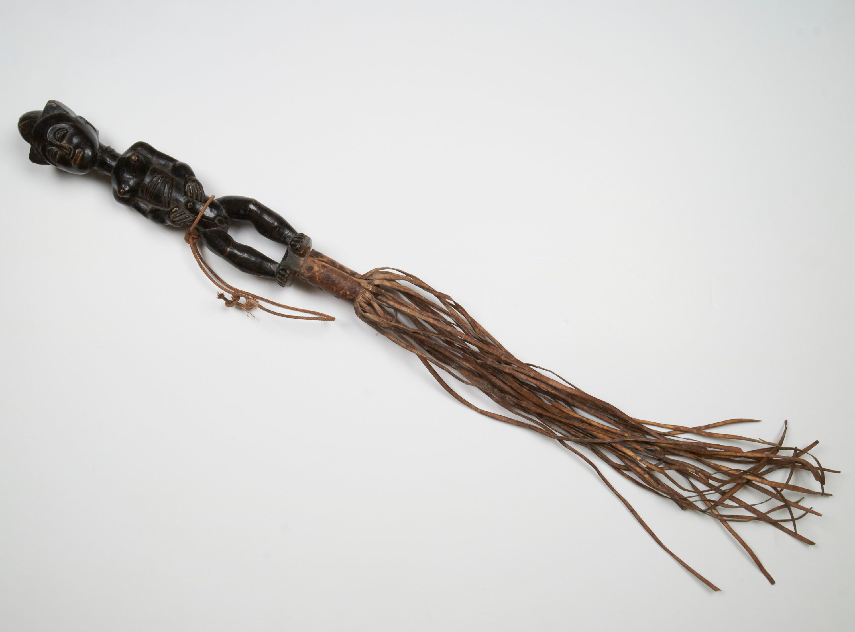Arte Africano - vintage zulu fouet à mouche africain ébène et crin de