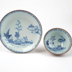 Antique 18thc. Chinese blue & white Nanking Cargo "Batavian Pavillon" pattern porcelain tea bowl and saucer.