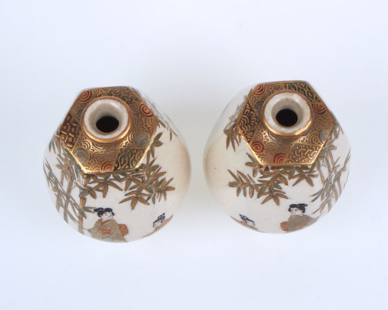 Pair of antique 1900s Japanese satsuma pottery vases