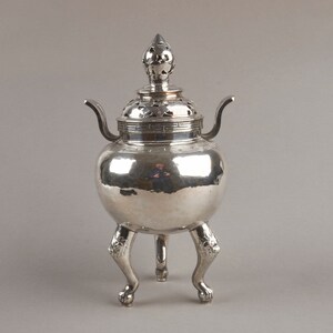 Porte-encensoir ancien en argent, Chine de la fin du XIXe et du début du XXe siècle.
