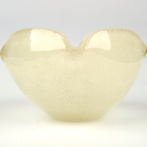 Vintage 1950-60s Italian Murano white pulegoso glass bowl