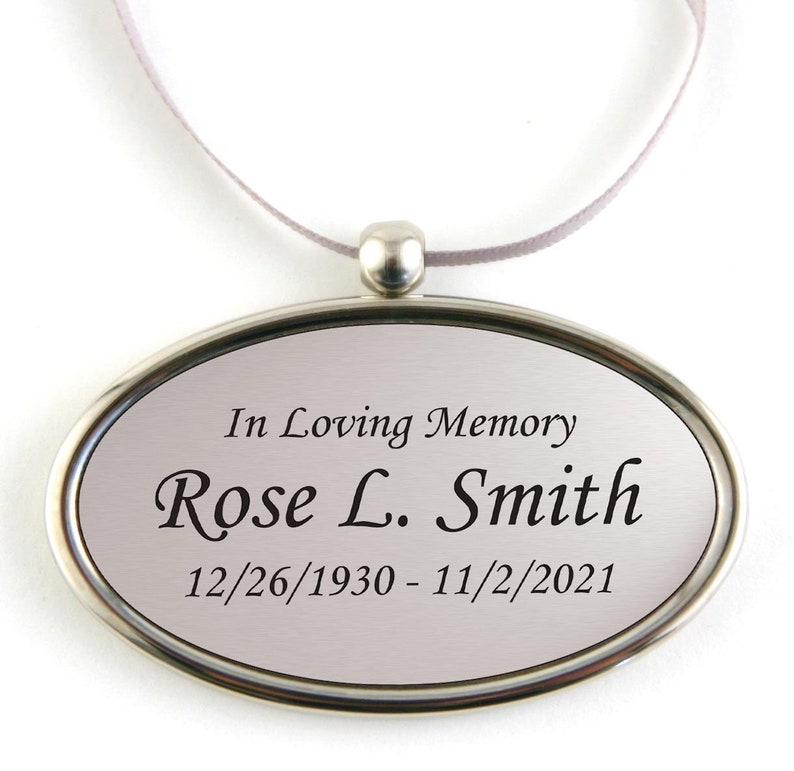 Colgante ovalado personalizado de latón macizo para urnas funerarias que no se pueden grabar - Incluye cinta de satén a juego - 3 estilos distintos Silver Pendant