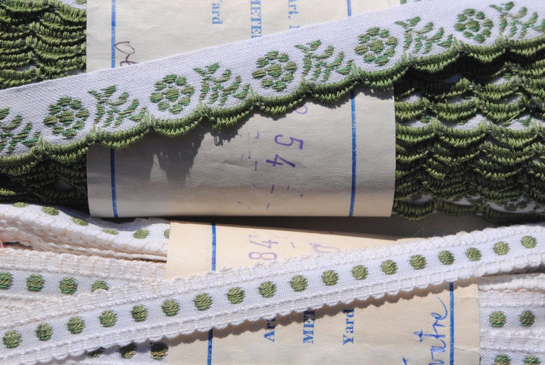 vintage 1960s olive green woven dots and flowers woven picot border on white all cotton lip trims edgings 2 bolts 10 meters each